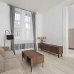 Boutique - Near Heroes Square & Metro - Free Secure Parking