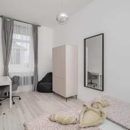 דירה Boutique - Near Heroes Square & Metro - Free Secure Parking בודפשט